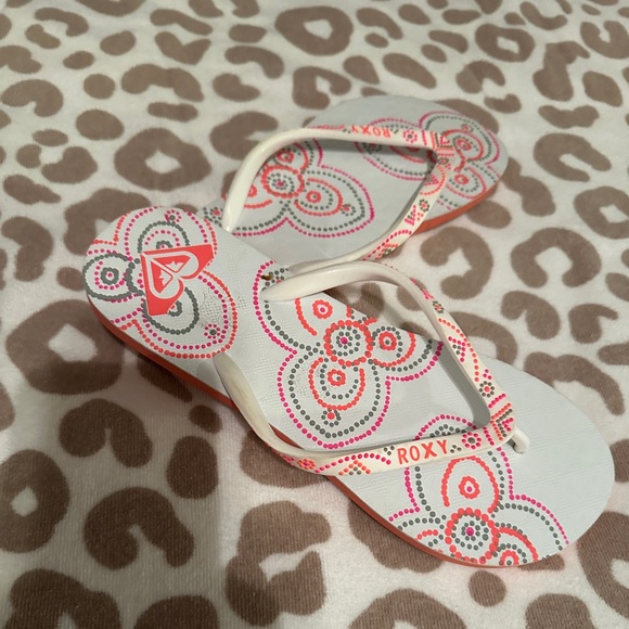 Women’s Roxy Flip Flops - Picture 2 of 3